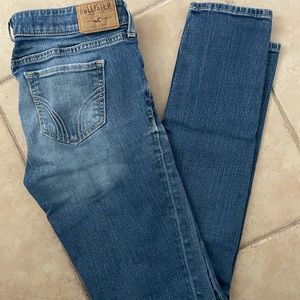 Hollister straight jeans. Size 5R